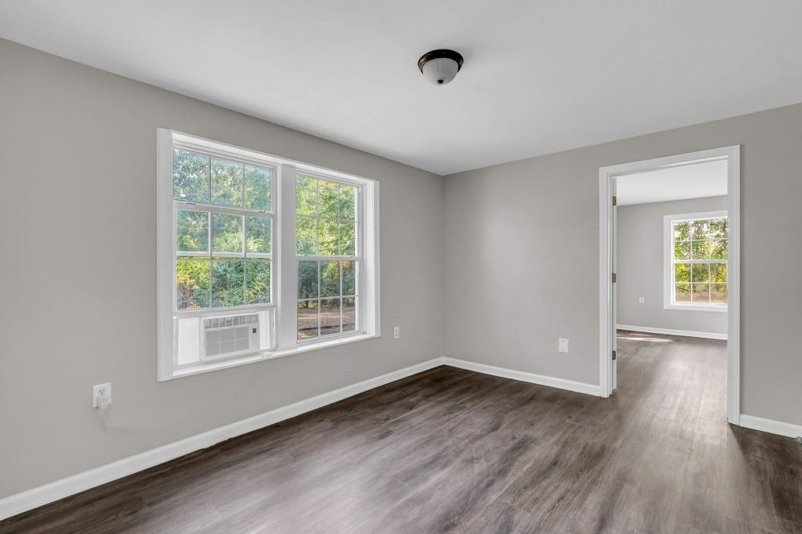 Tupelo Apartment: 338 N Church St