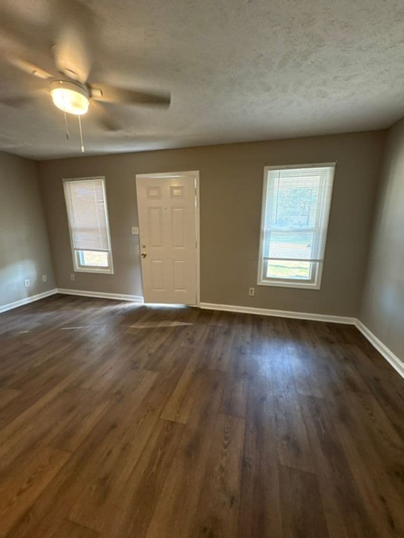 Tupelo House: 114 Money St