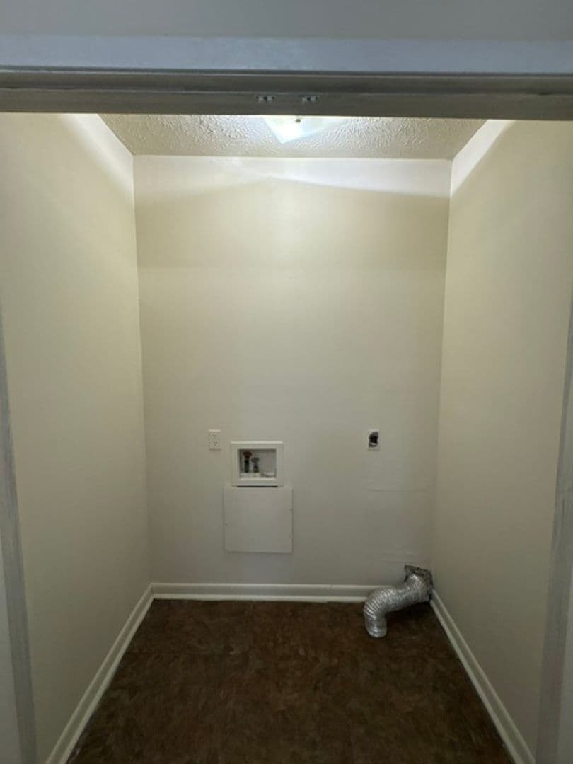 Guntown Apartment: 620 Mitchell Ave - Unit 9