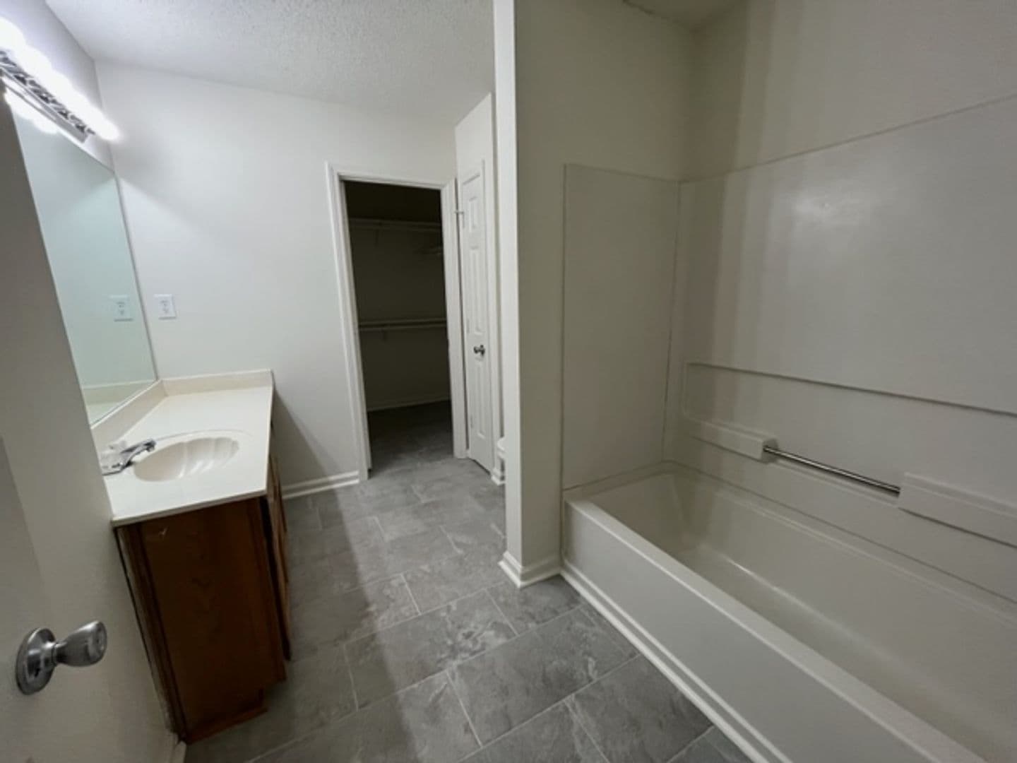 Horn Lake House: 7055 Hampton Dr