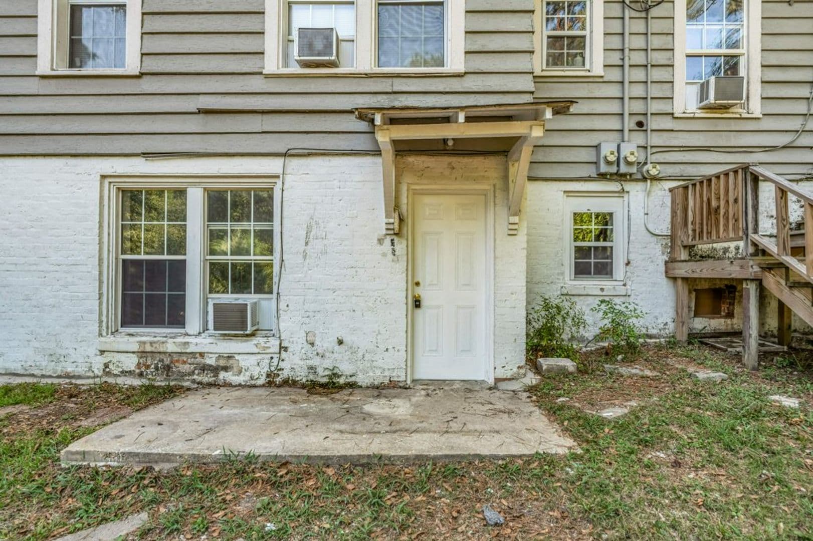 Tupelo Apartment: 338 N Church St