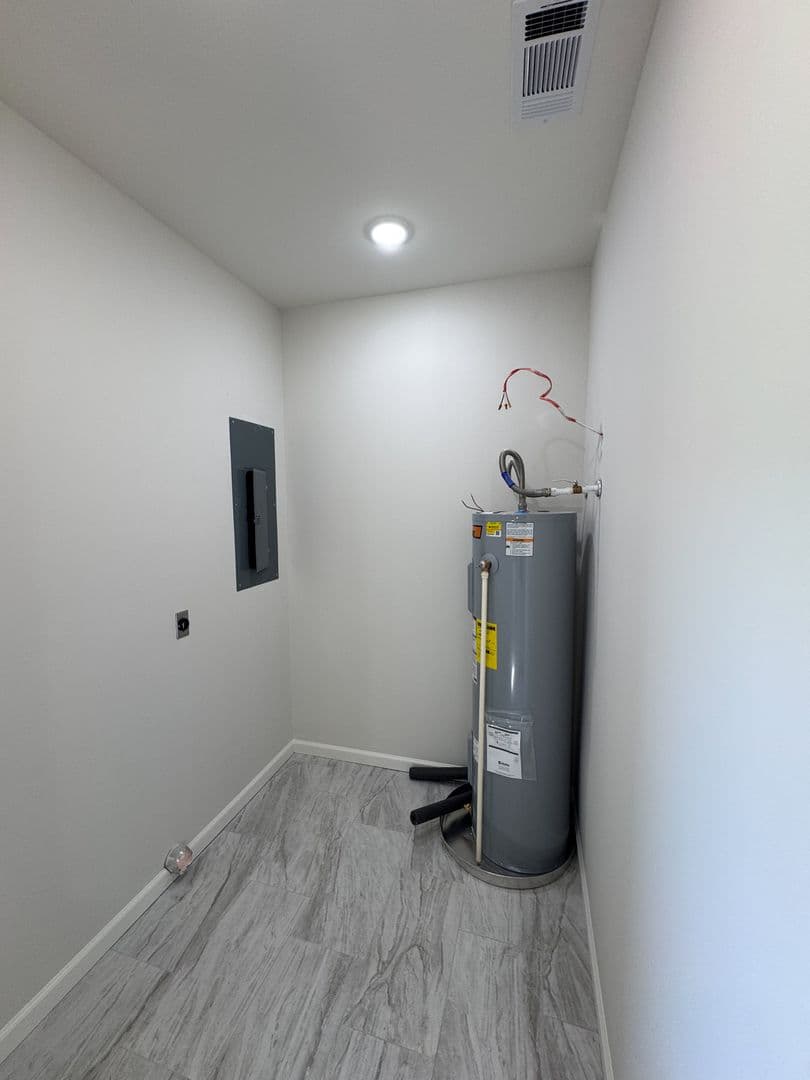 Tupelo Apartment: CR 1562 - 112-B