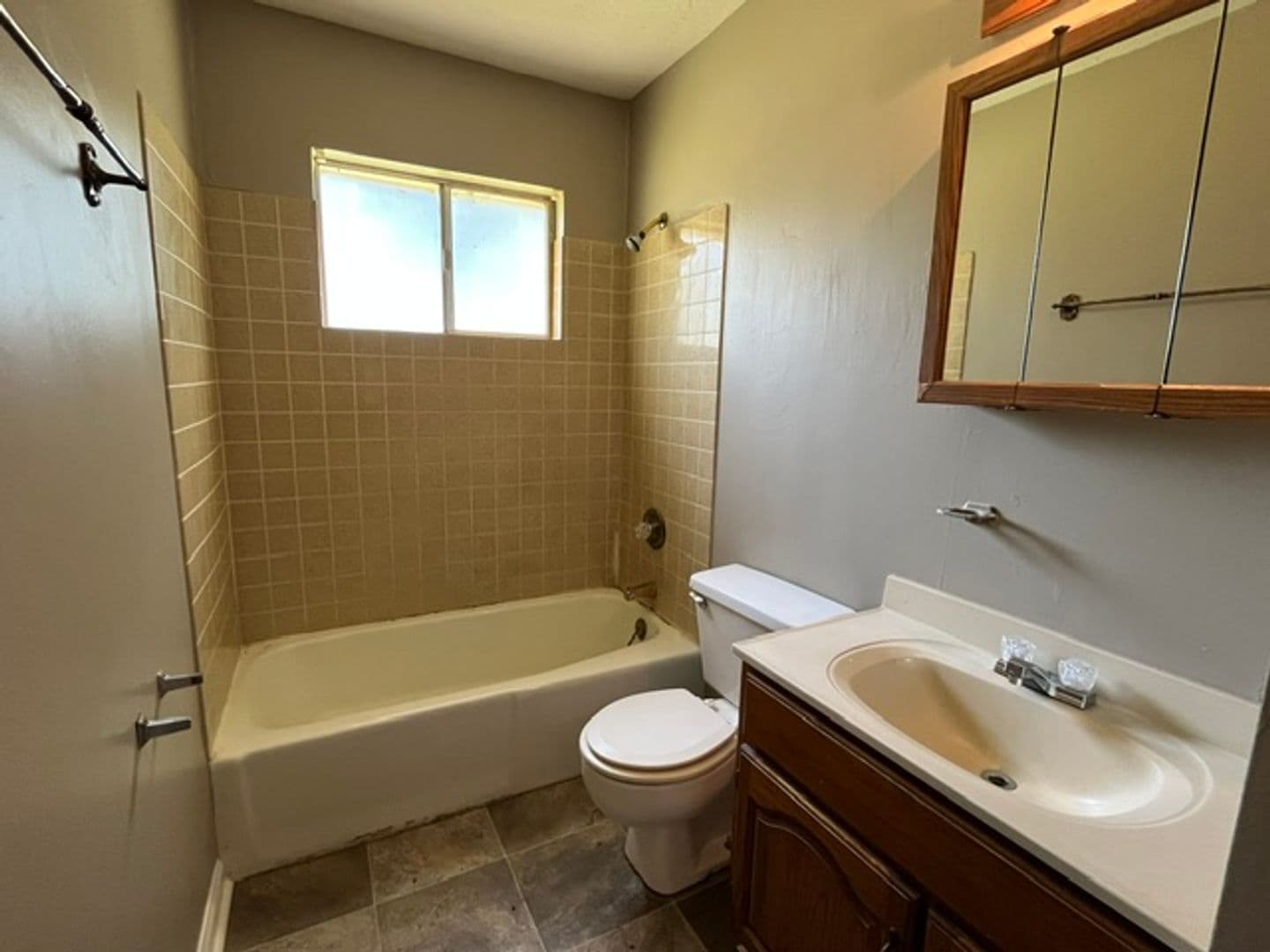 Southaven House: 7606 Rockingham