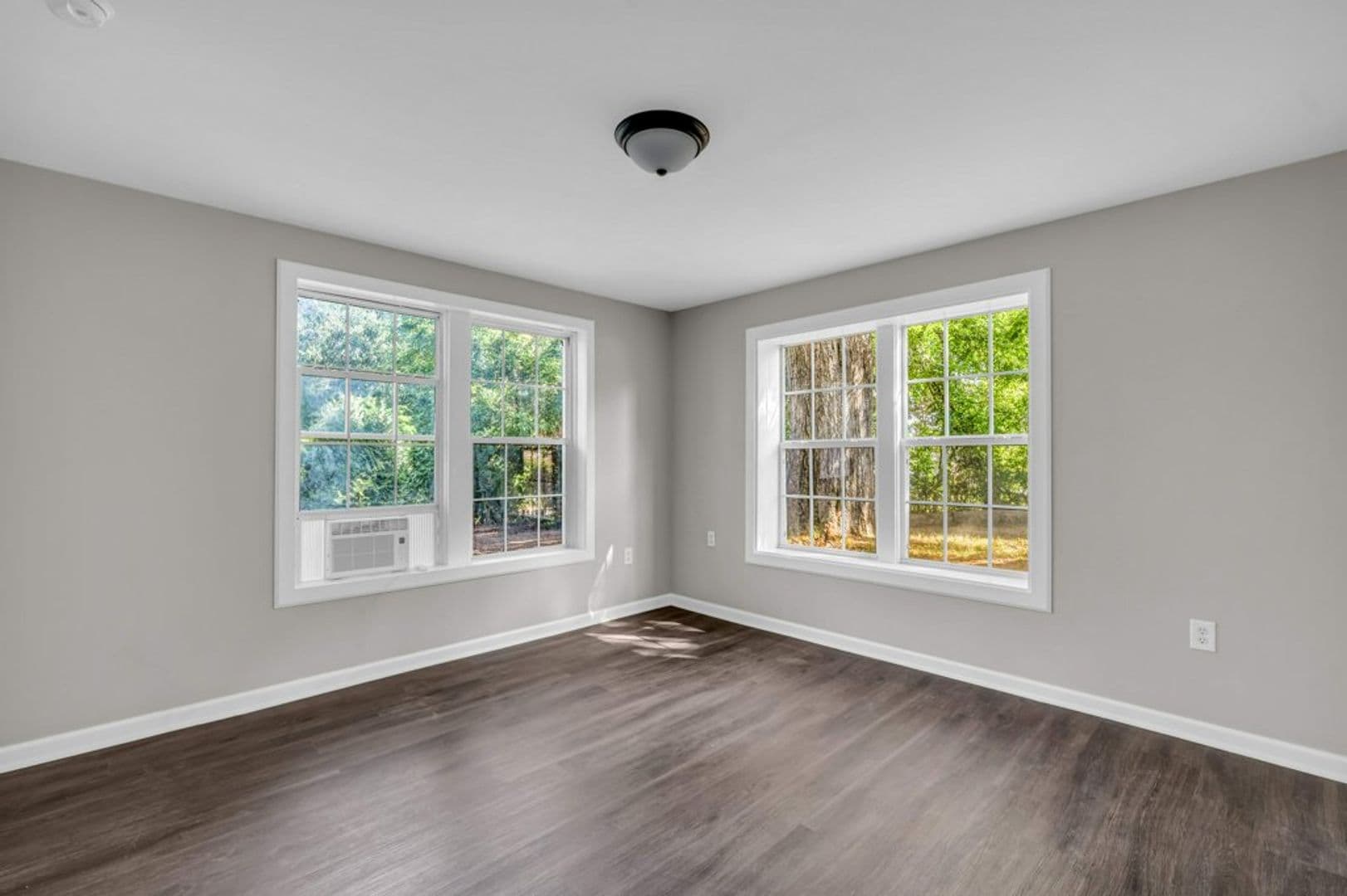 Tupelo Apartment: 338 N Church St