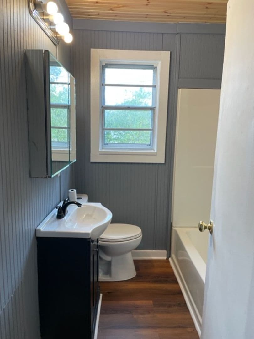 Myrtle House: 1036 North St