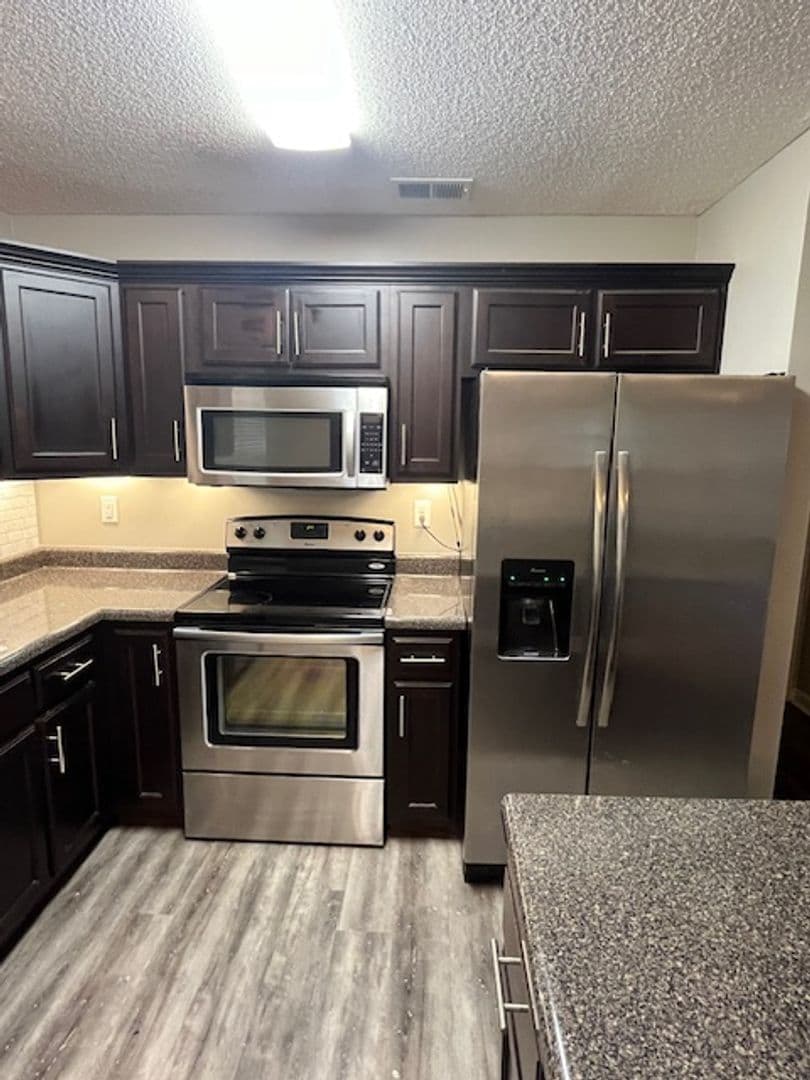 Olive Branch House: 7329 Green Ash Dr