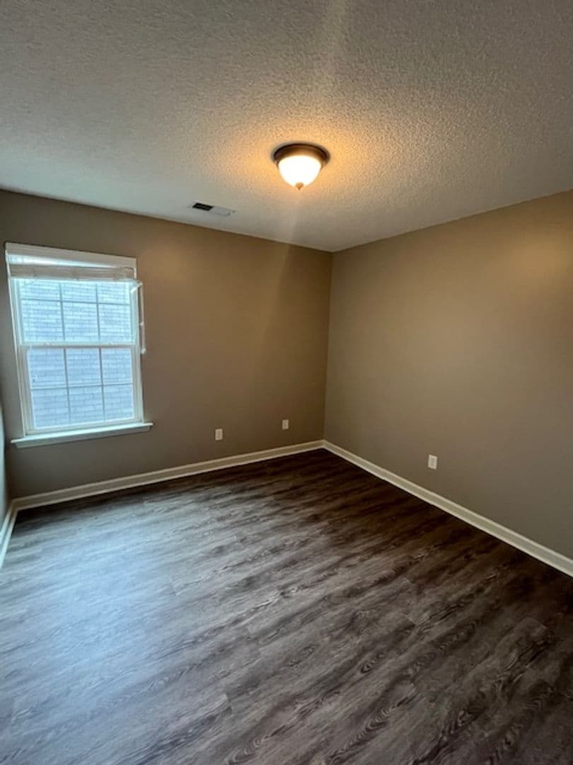 Olive Branch House: 7329 Green Ash Dr