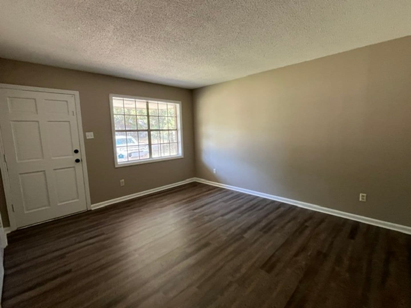 Southaven House: 7606 Rockingham