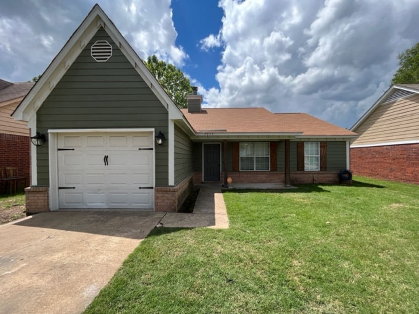 Horn Lake House: 7055 Hampton Dr