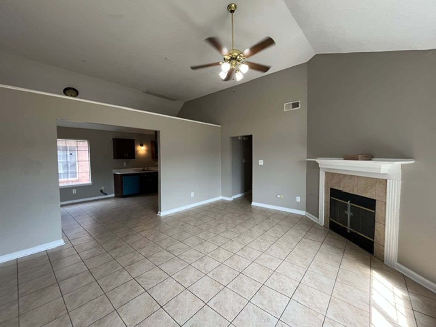 Southaven House: 392 Alex Cove