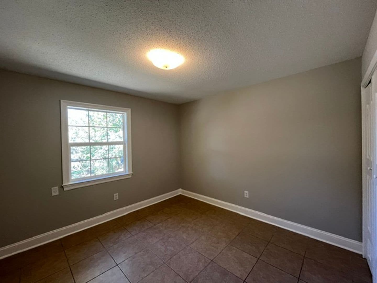 Southaven House: 8258 Dottley Dr