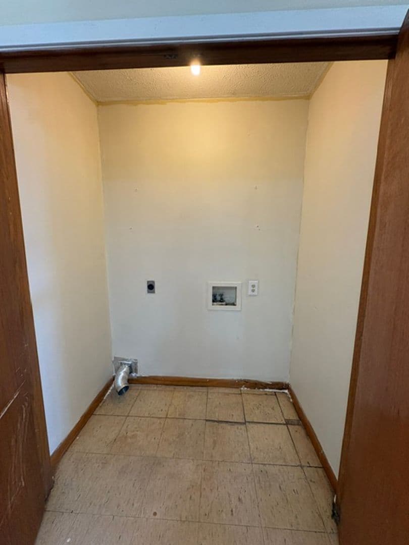 Guntown Apartment: 620 Mitchell Ave - Unit 2