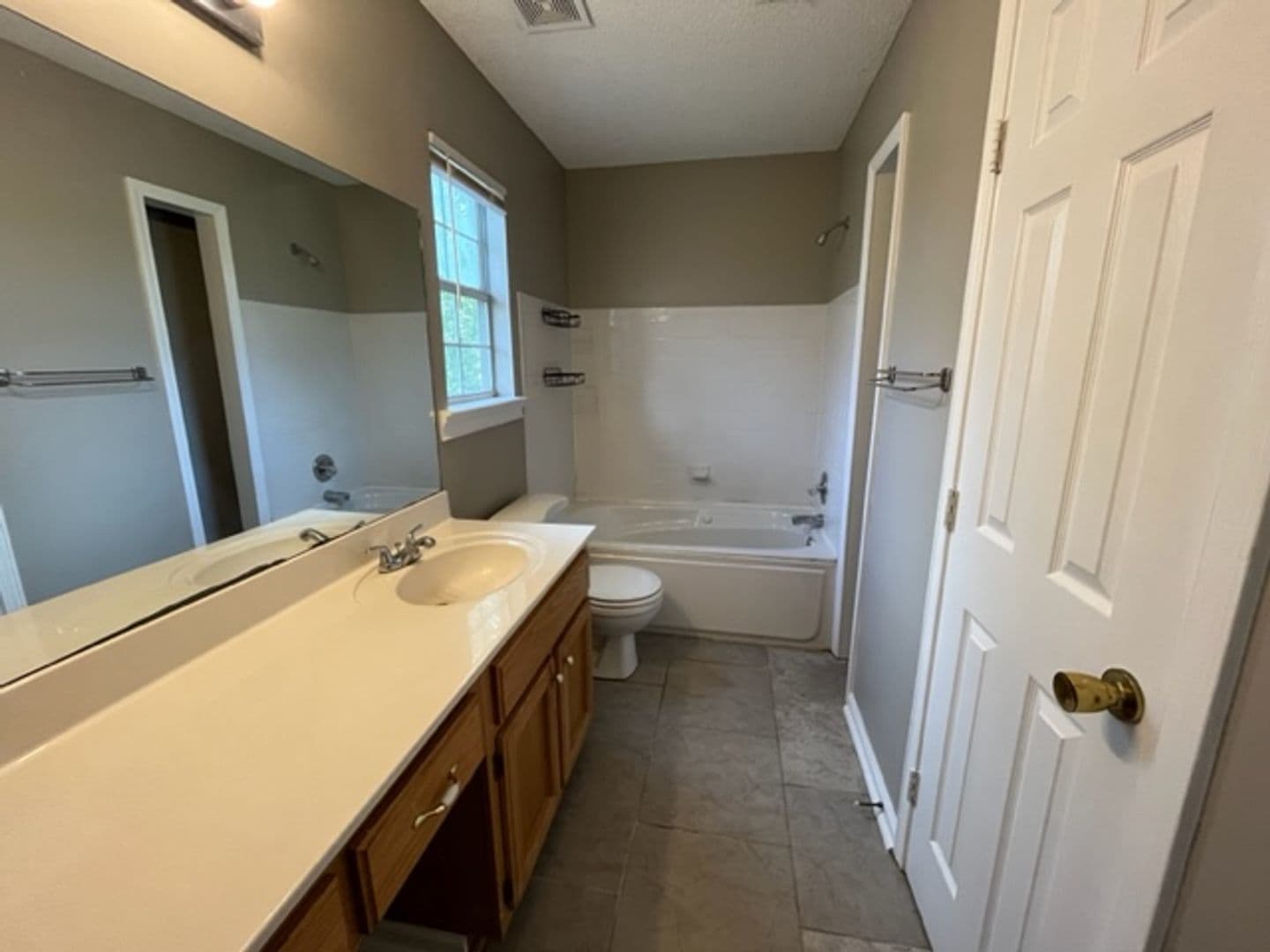 Byhalia House: 242 Forest Hill Rd