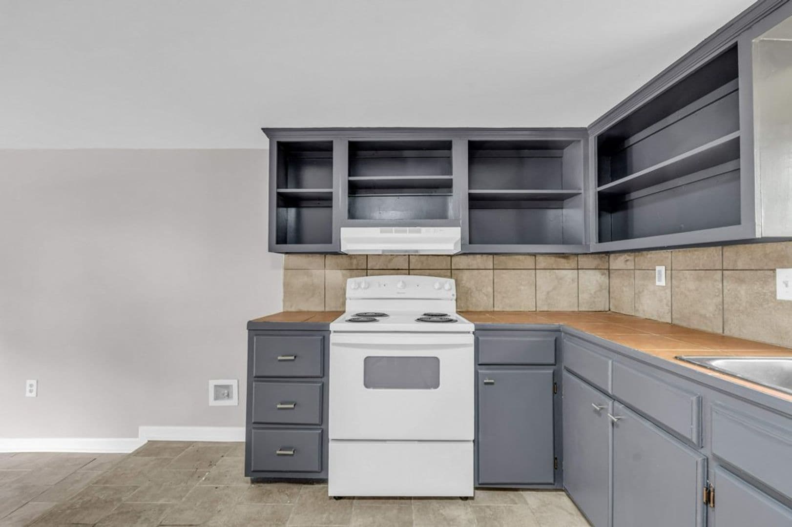 Tupelo Apartment: 338 N Church St