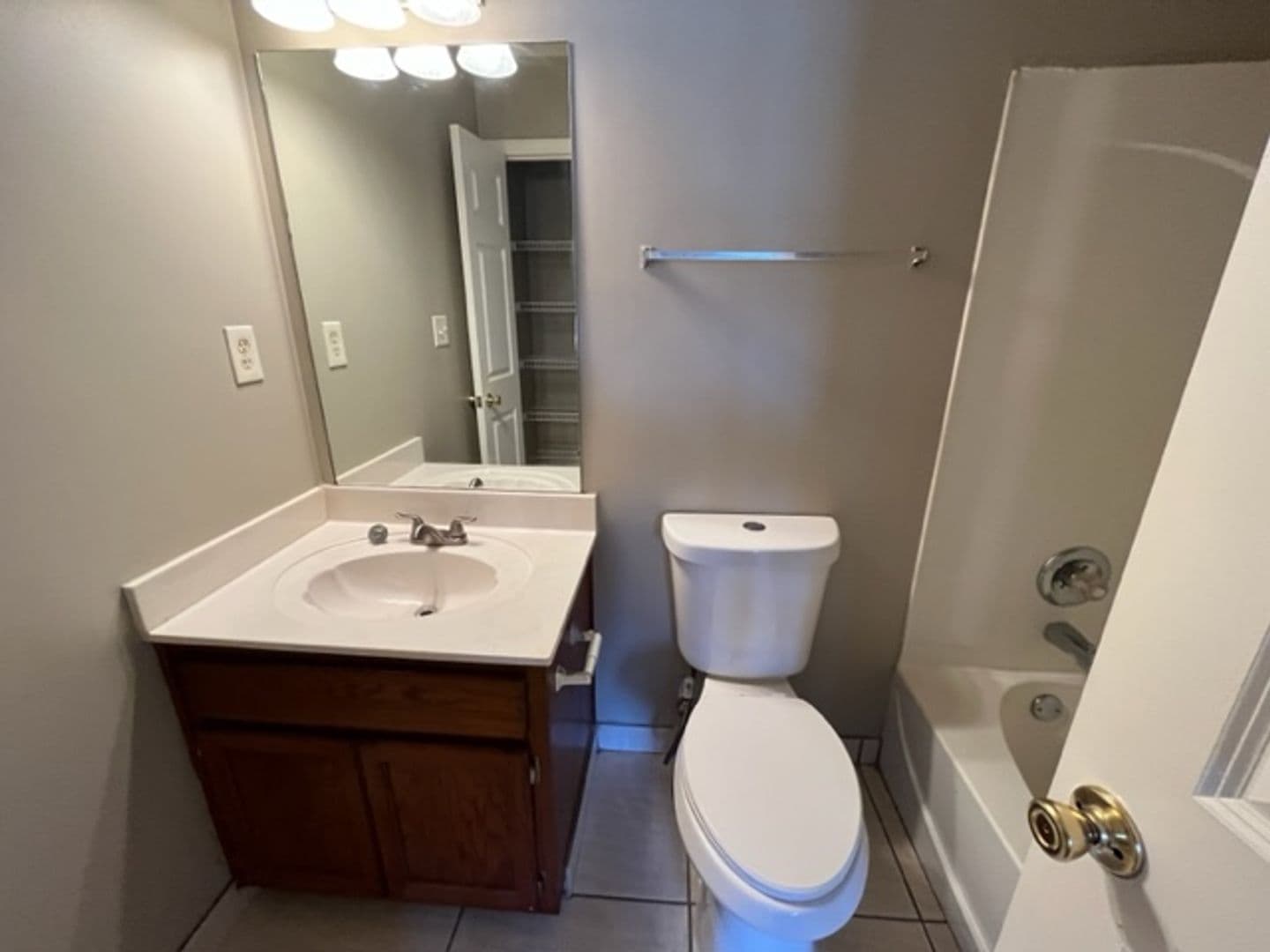 Horn Lake House: 7252 Illinois-Central Cove