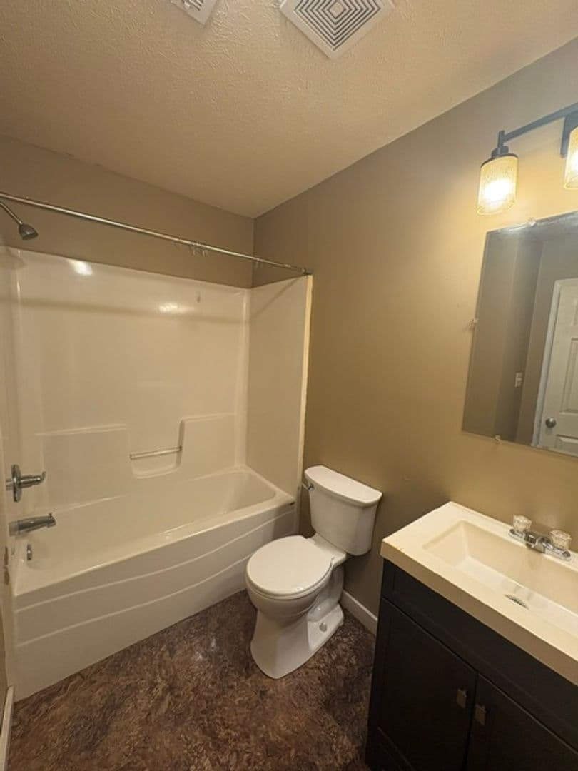 Verona Apartment: ED Drive - 108