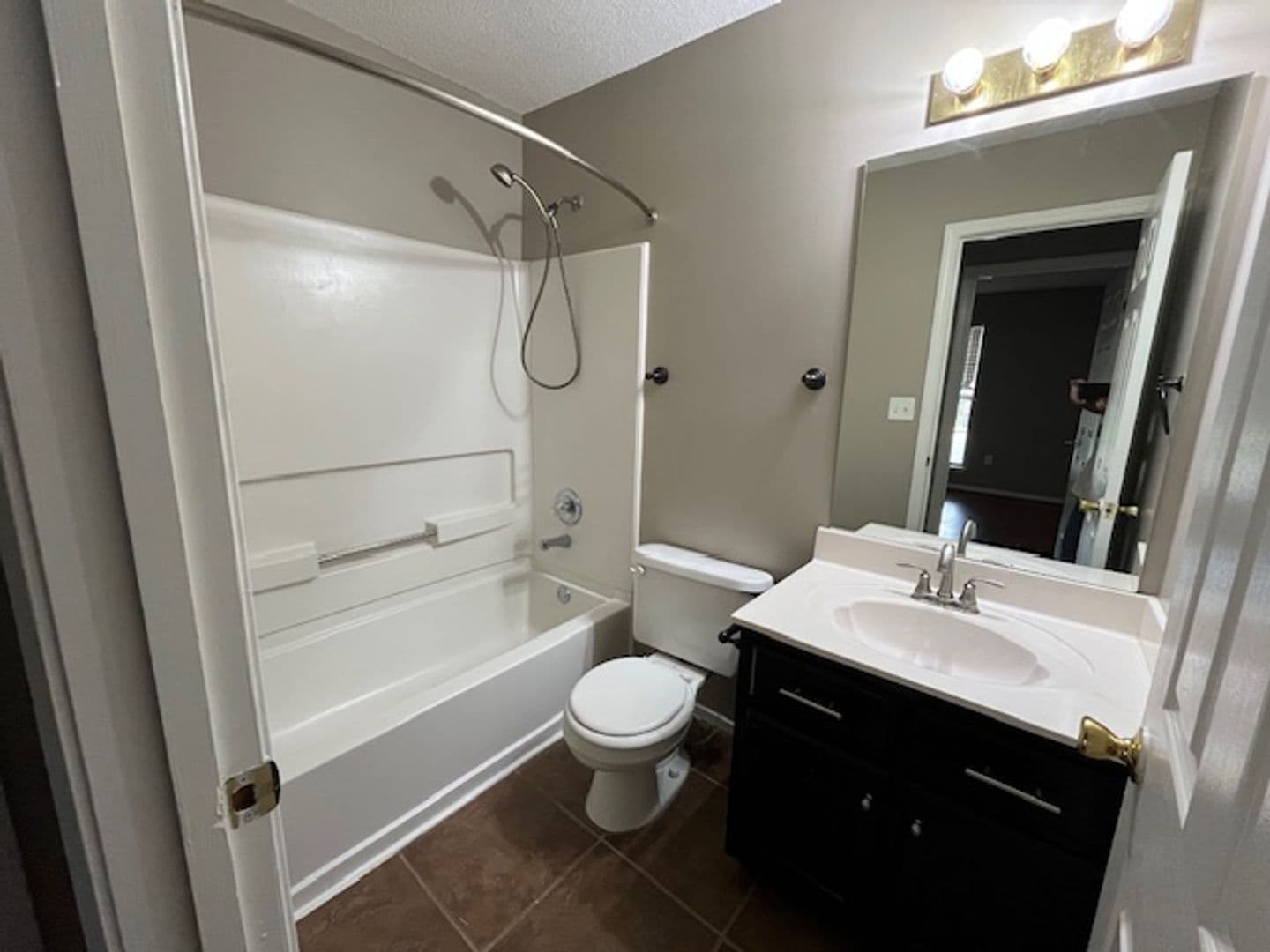 Southaven House: 5583 April Drive