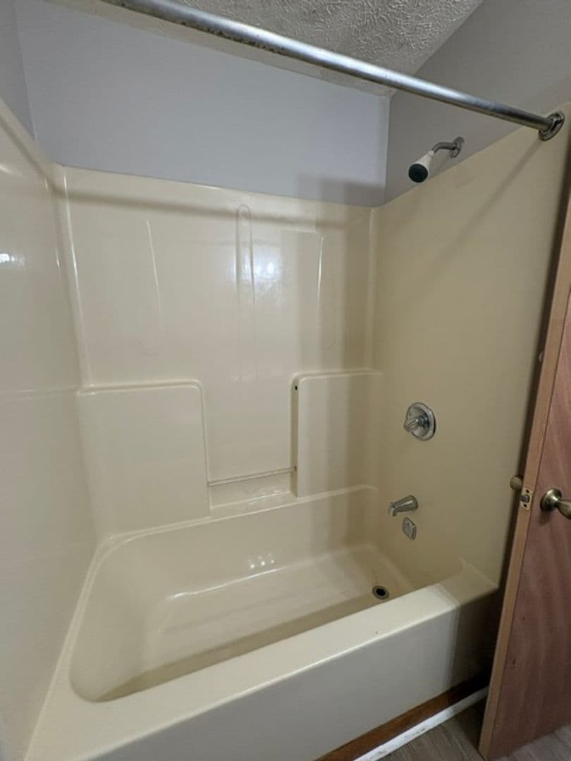 Belmont House: 40 Yarber St