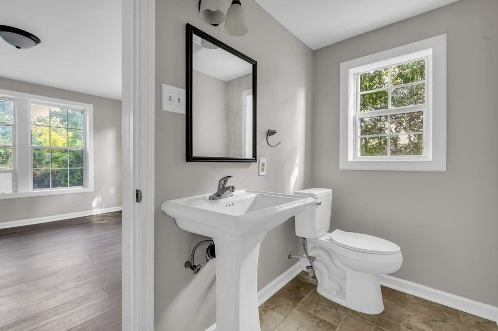 Tupelo Apartment: 338 N Church St