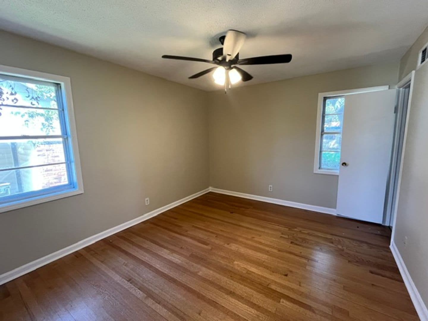 Southaven House: 2114 Ashland Dr