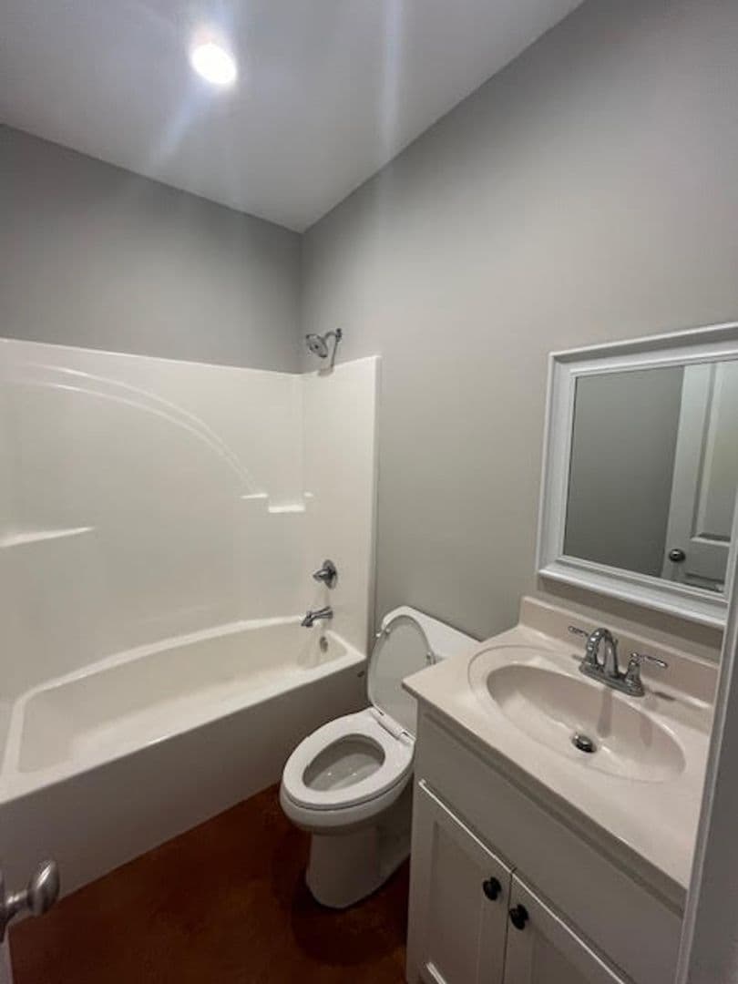 Pontotoc Apartment: 43 E First St