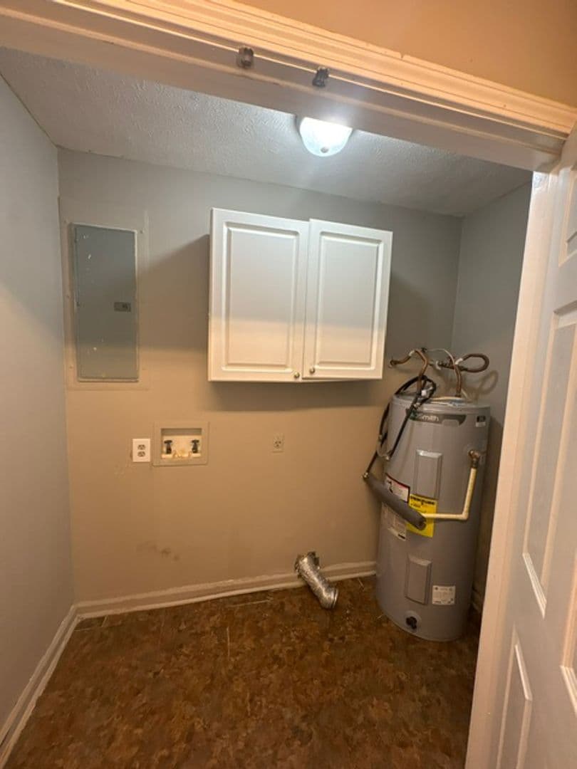 Belden Apartment: 133 Chesterville Rd