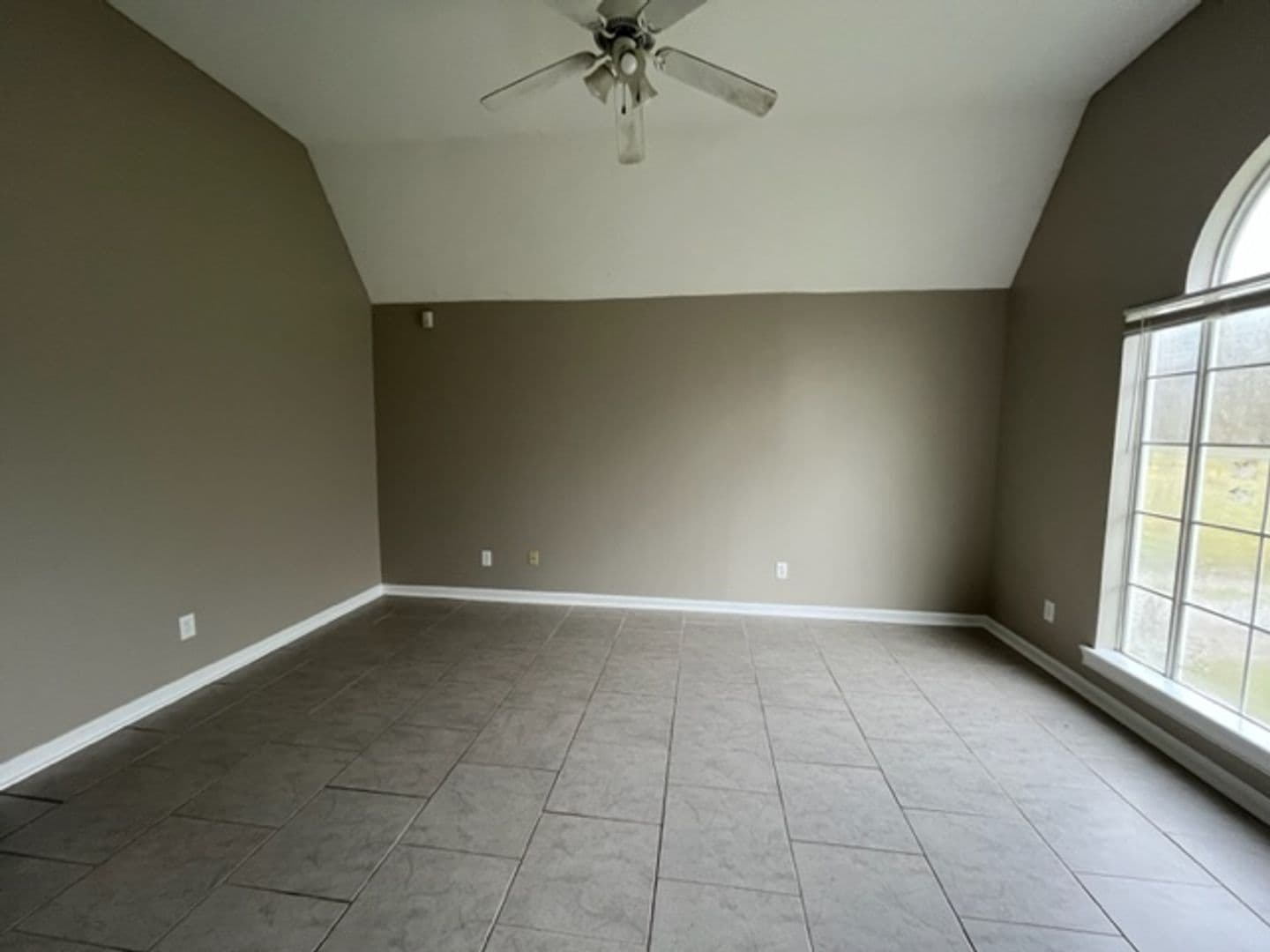 Byhalia House: 242 Forest Hill Rd