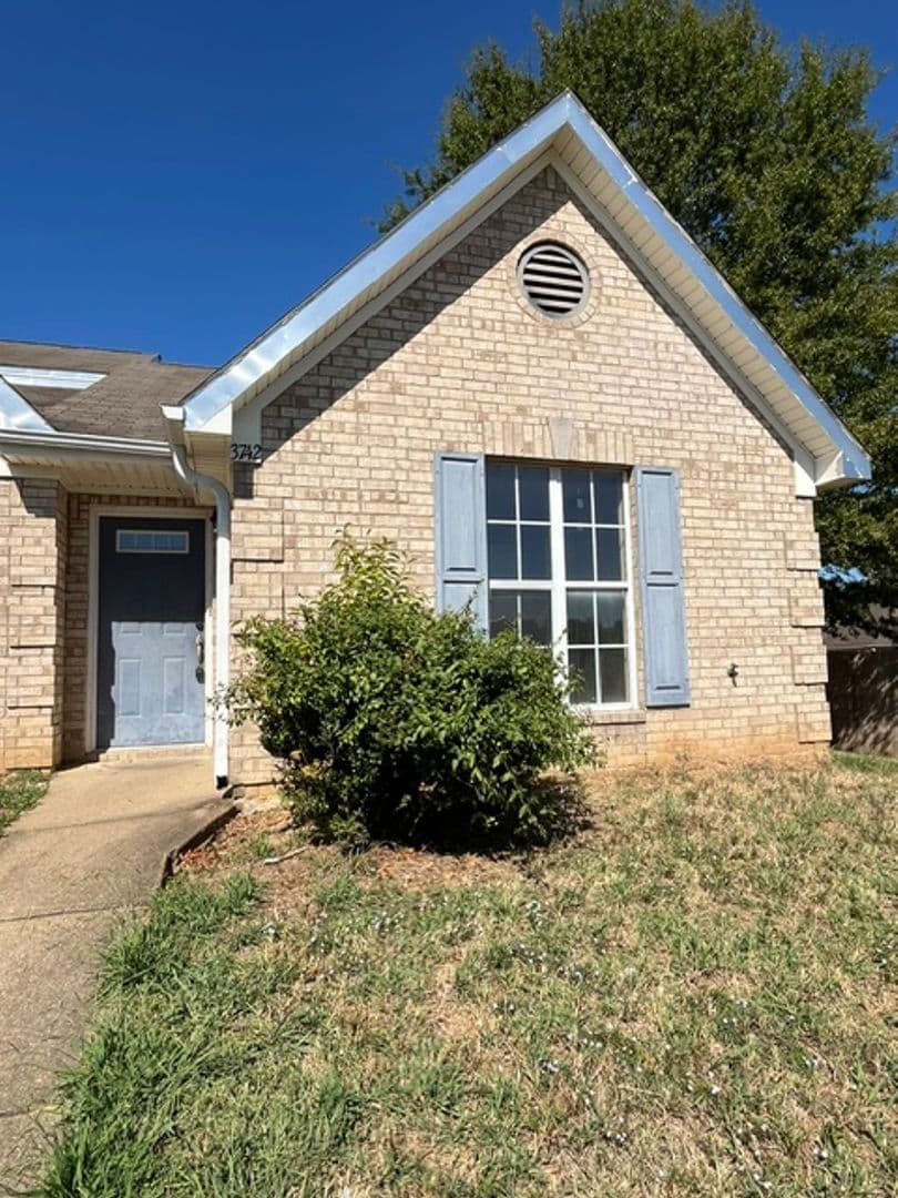 Horn Lake House: 3742 Iron Horse