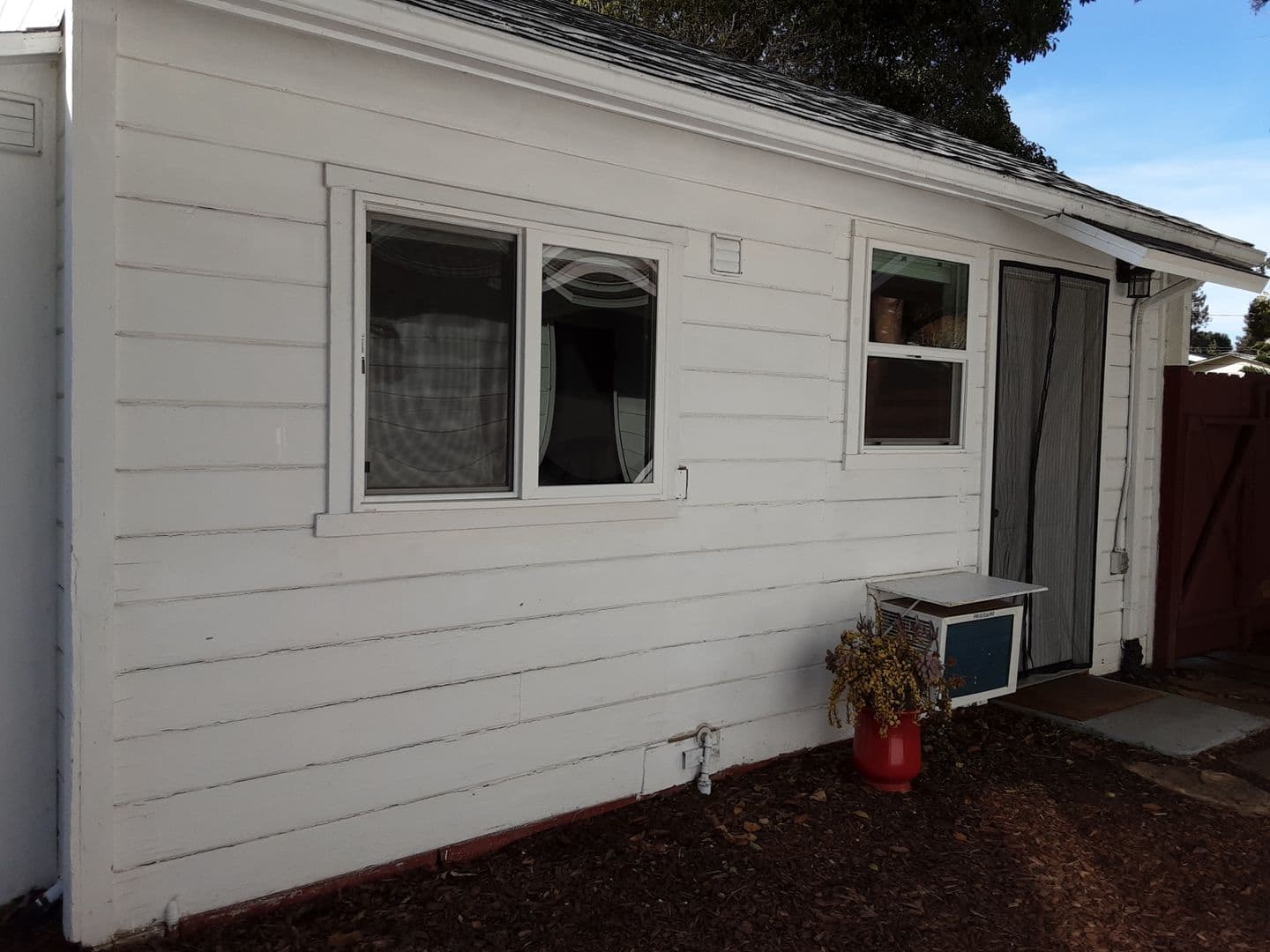Martinez Apartment: 684 B Street