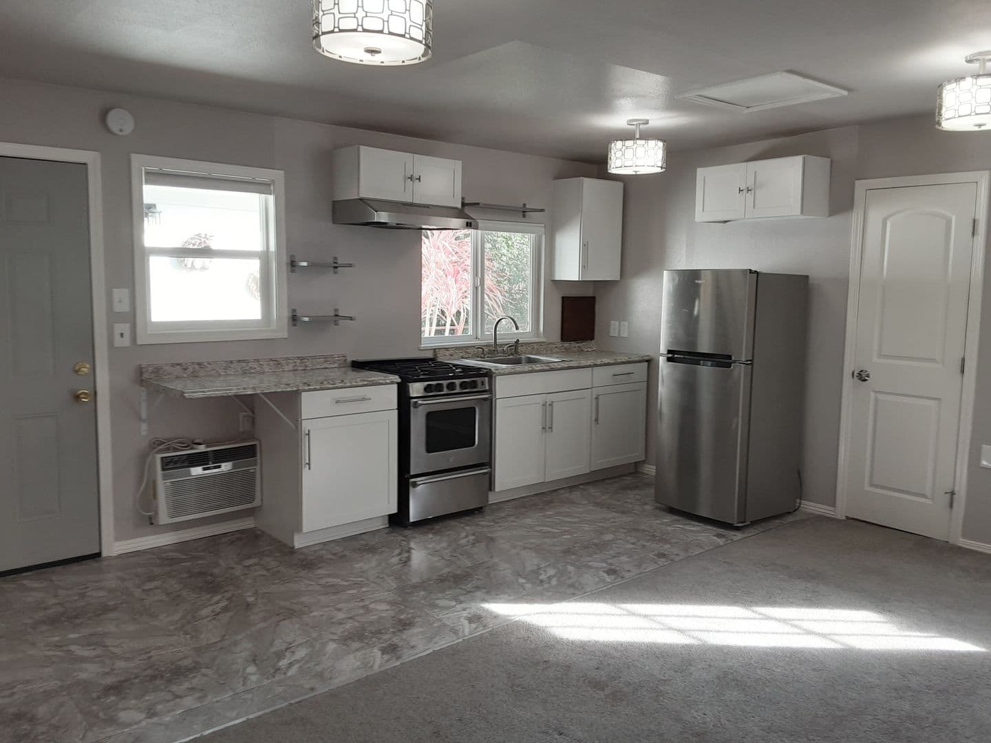 Martinez Apartment: 684 B Street