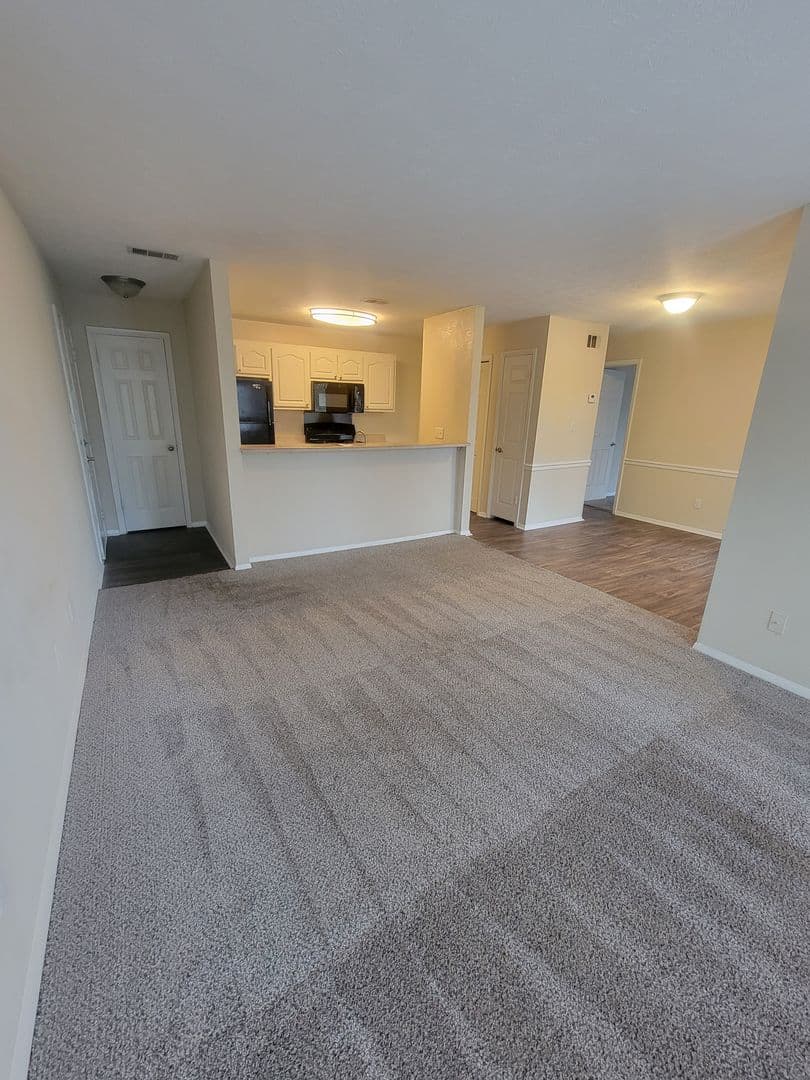 Macon Apartment: 6300 Moseley Dixon Road