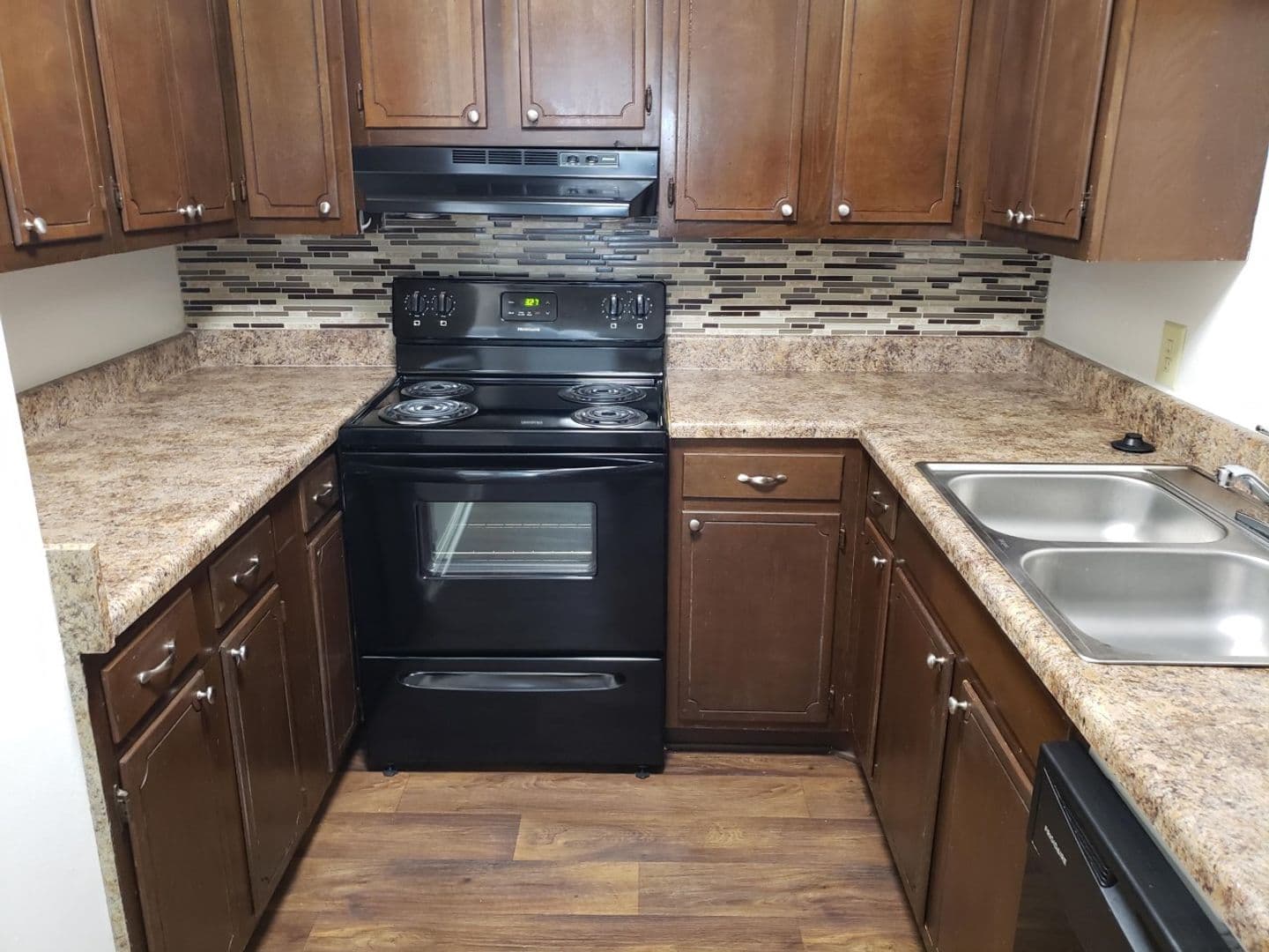 Dothan Apartment: 106 Castle Drive