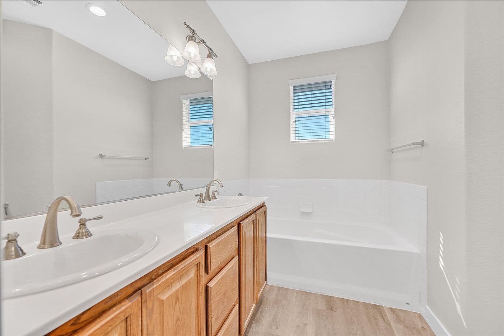 Henderson House: 2447 Kaymin Ridge Rd