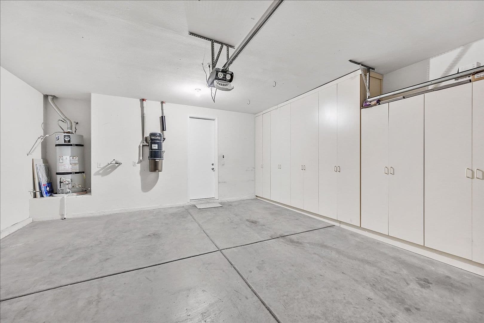 Henderson House: 2447 Kaymin Ridge Rd