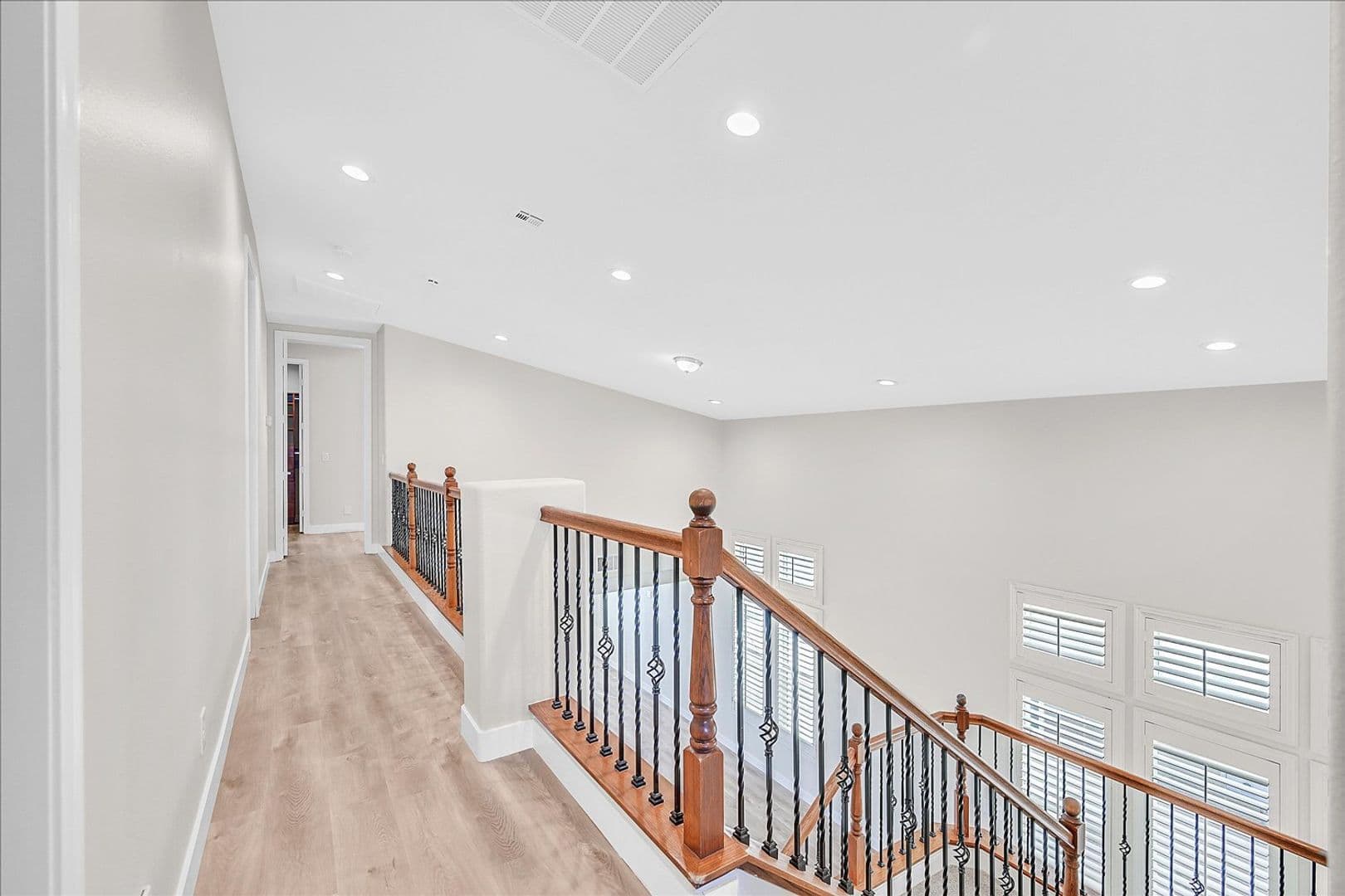 Henderson House: 2447 Kaymin Ridge Rd