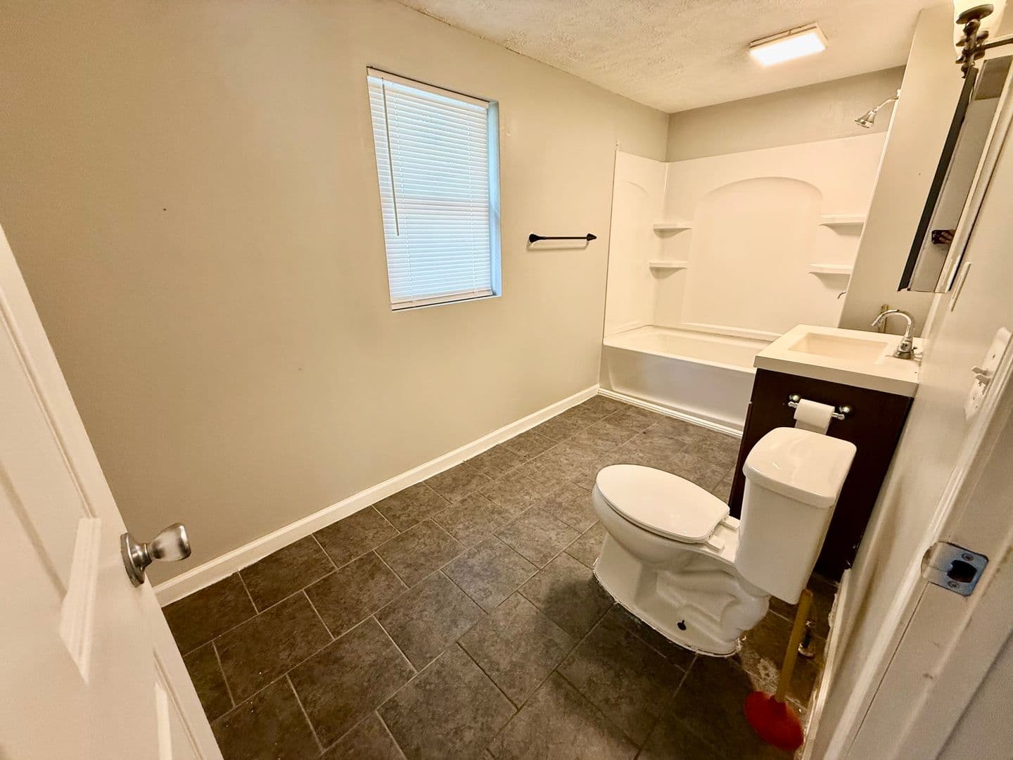Muncie Apartment: 814-816 W. North St
