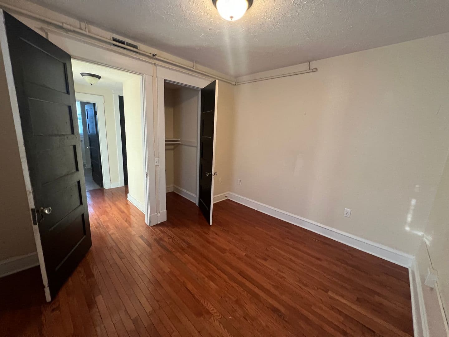 Muncie Apartment: 325 West Charles Street
