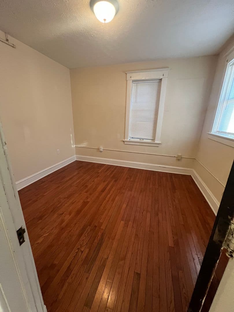 Muncie Apartment: 325 West Charles Street