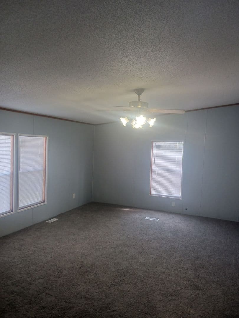 Fairmount Apartment: 11880 S. 100 E.