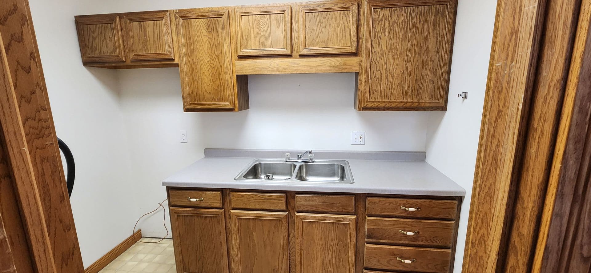 La Crosse Apartment: 1323 Gillette Street