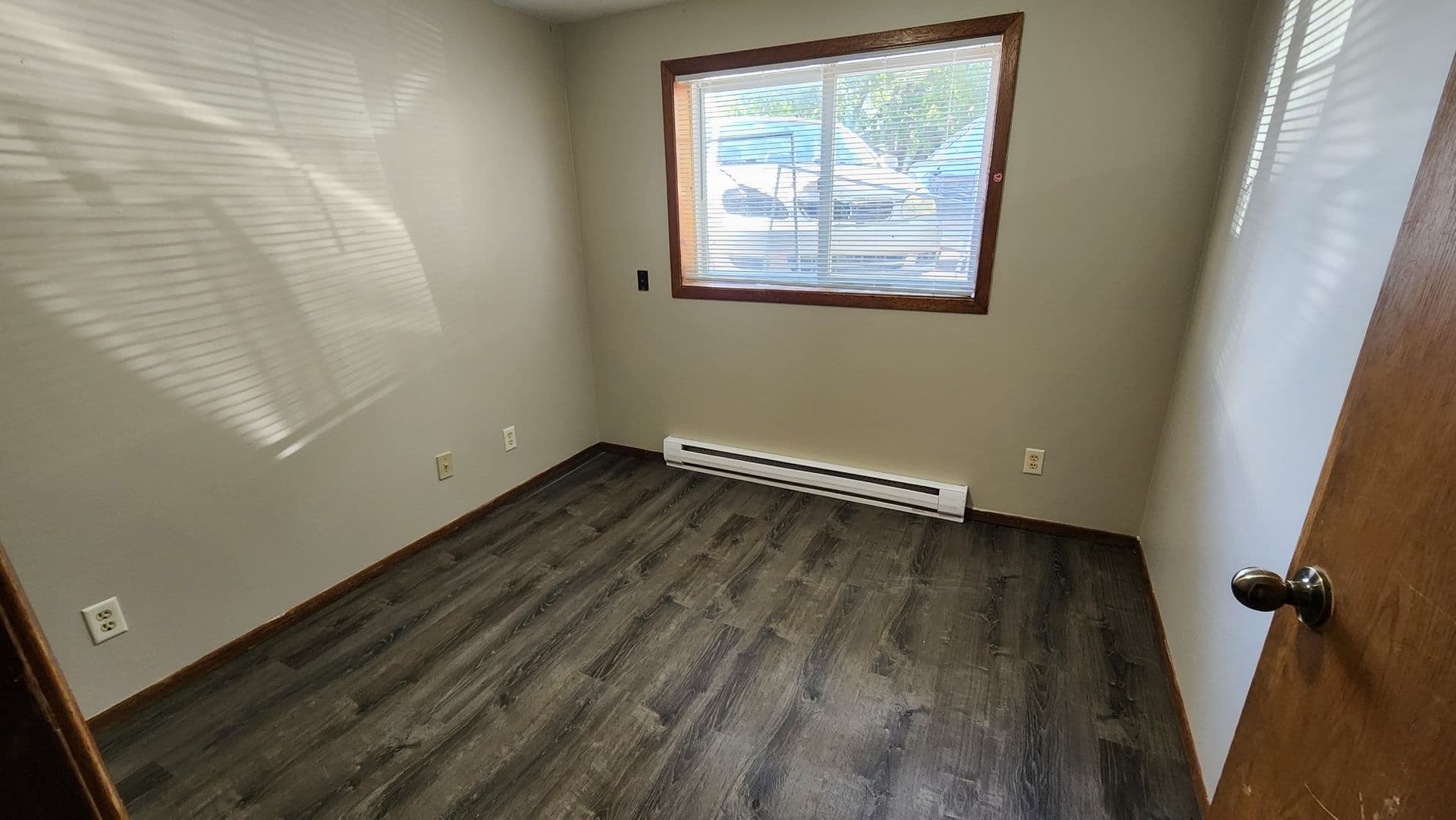 La Crosse Apartment: 1418 10th Street South