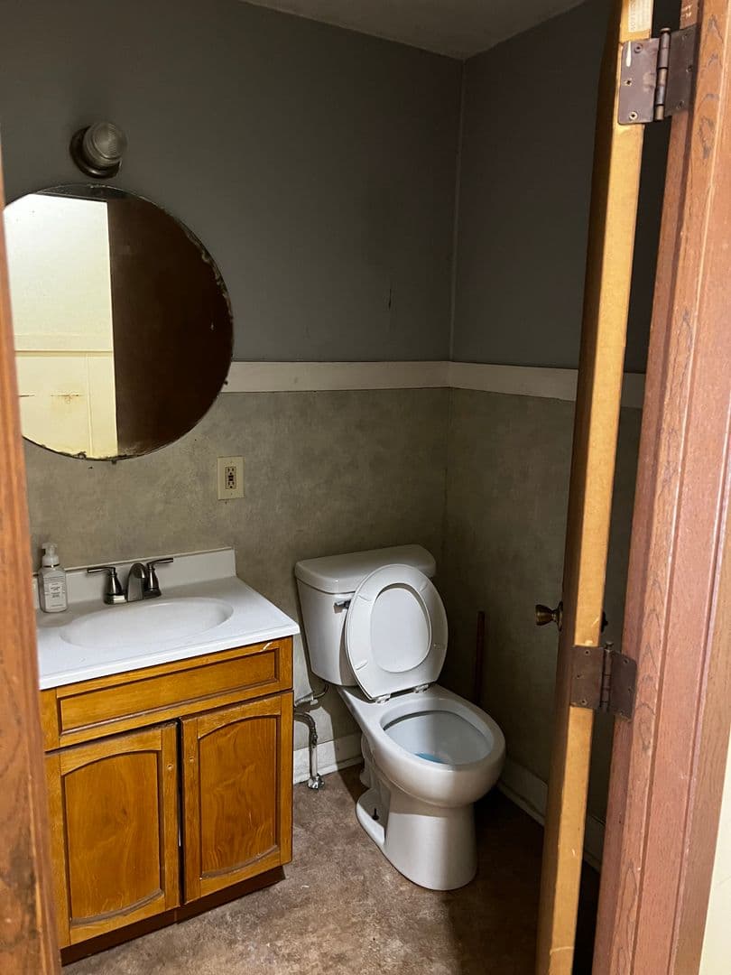 La Crosse Apartment: 926 Main St.