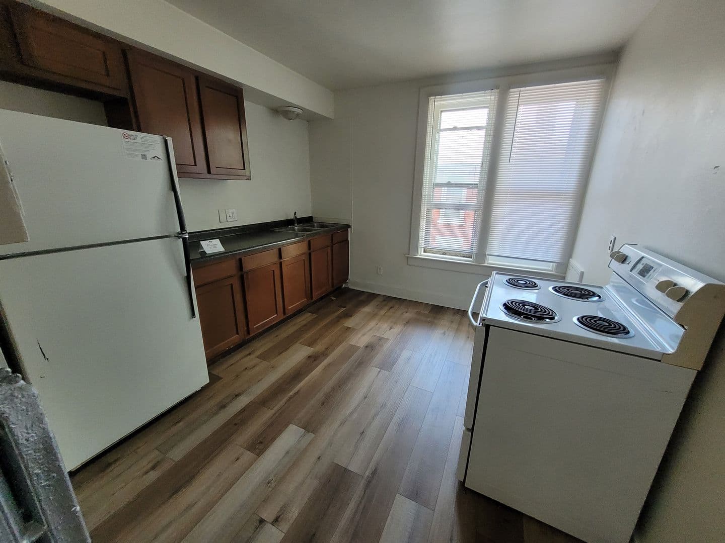 La Crosse Apartment: 1302 State St