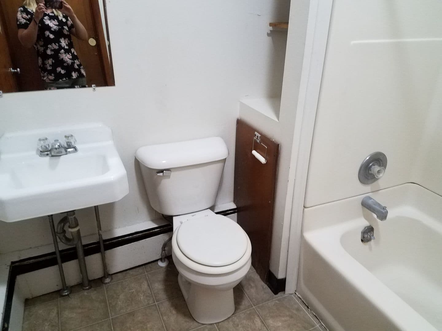 LACROSSE Apartment: 1400 Pine Street