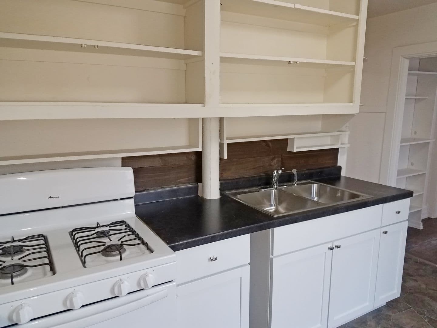 La Crosse Apartment: 1102 Liberty Street