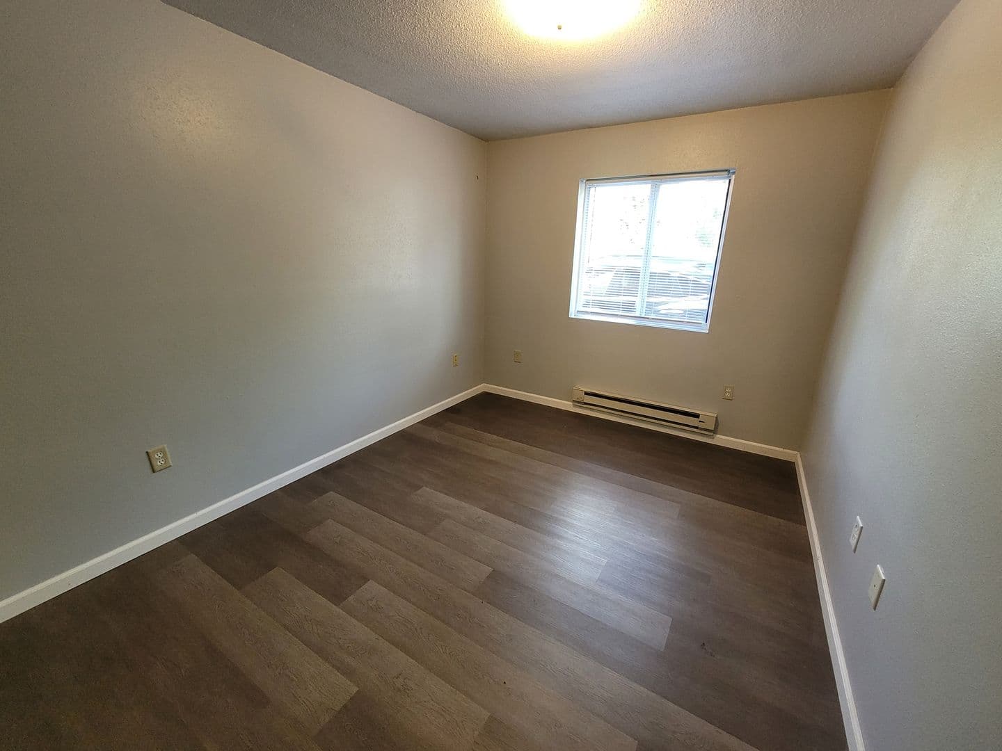 La Crosse Apartment: 821 5th Ave So.
