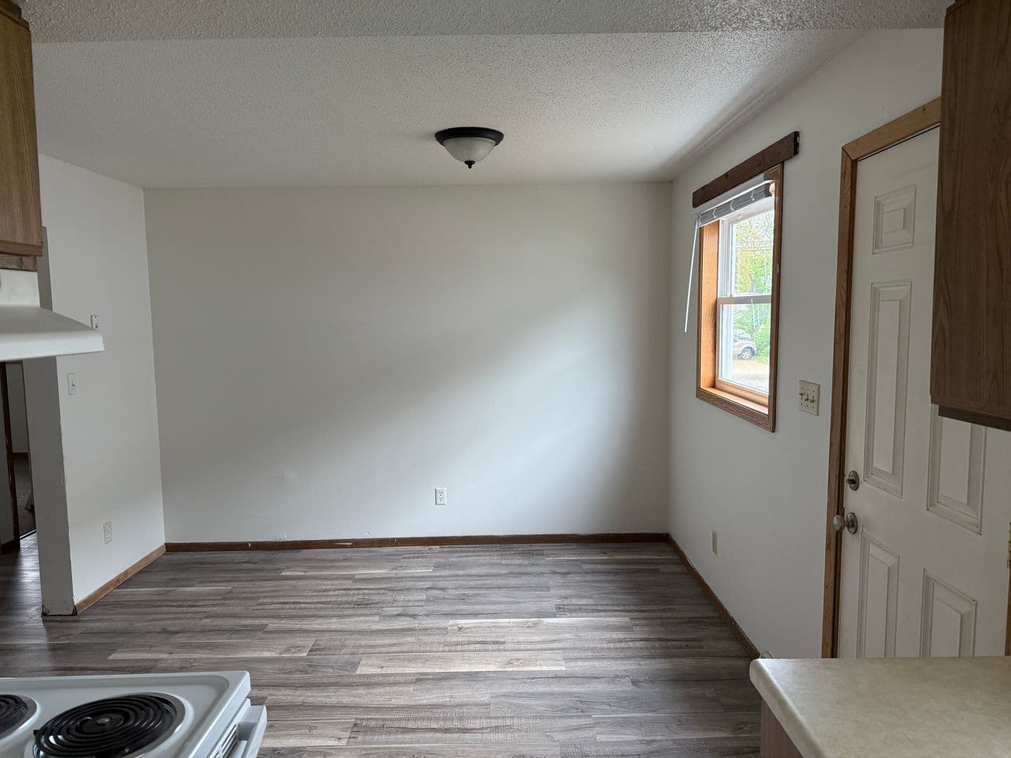 LACROSSE Apartment: 1327 VINE ST