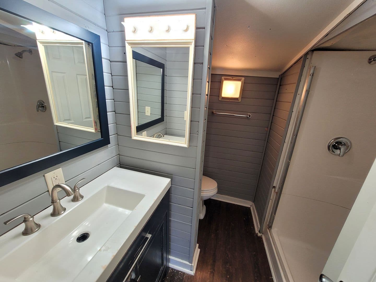 La Crosse Apartment: 726 Ferry St.