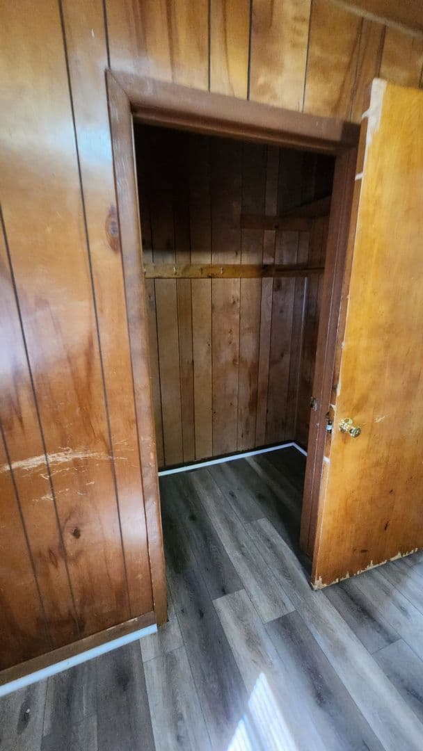 La Crosse Apartment: 1224 Ferry Street