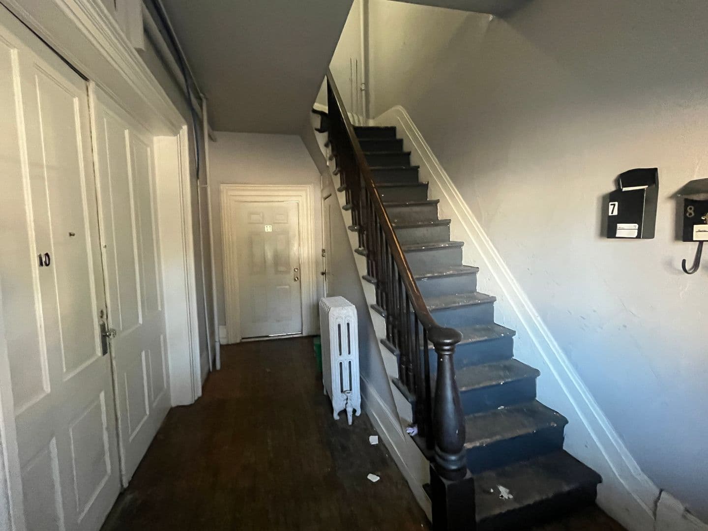 La Crosse Apartment: 926 Main St.